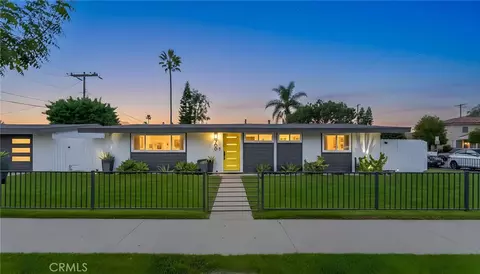 700 Hamilton St, Costa Mesa, CA 92627