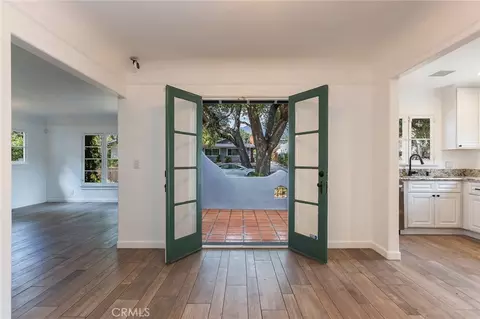 Entry Way - 100 W Tremont, Pasadena, CA 91103 photo 3 of 6