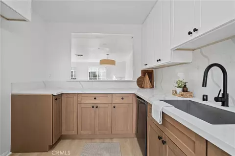 15920 Sherman Way #8, Van Nuys, CA 91406