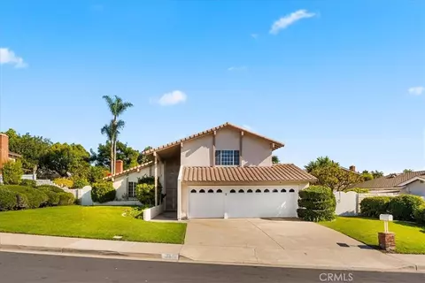 13532 Woodglen Dr, Santa Ana, CA 92705