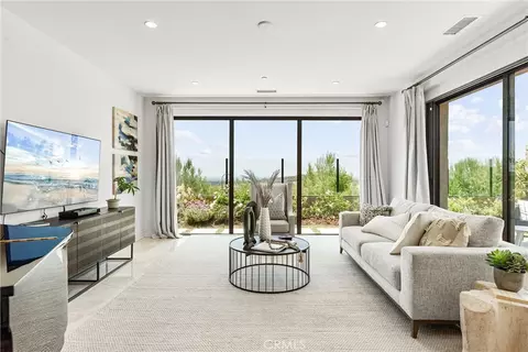 147 Oceano, Irvine, CA 92602