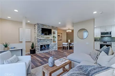 3605 E Anaheim St #102, Long Beach, CA 90804