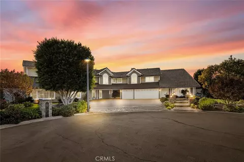5571 Clover Hl, Yorba Linda, CA 92886