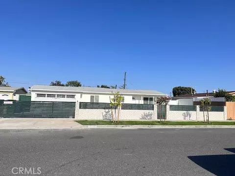 14572 Purdy St, Midway City, CA 92655