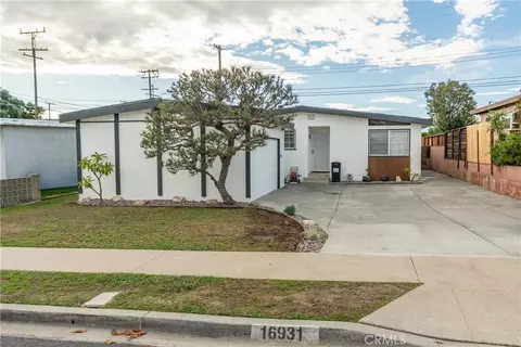 16931 S Raymond Ave, Gardena, CA 90247