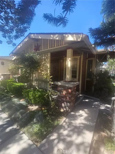 377 Ximeno, Long Beach, CA 90814