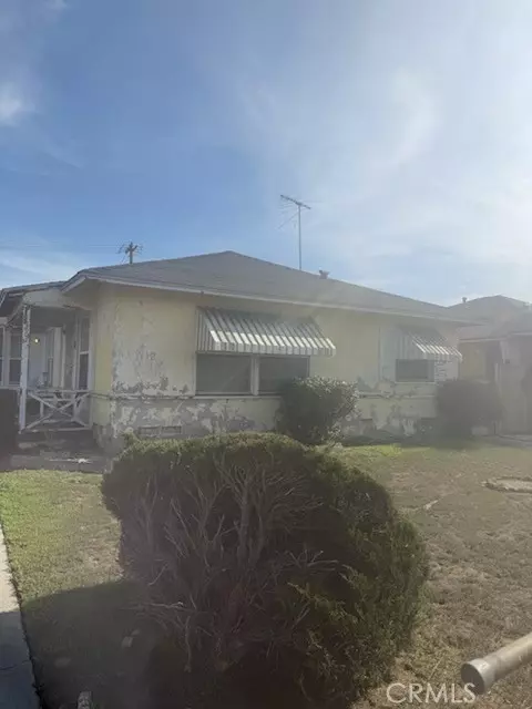 13502 S San Pedro, Los Angeles, CA 90061