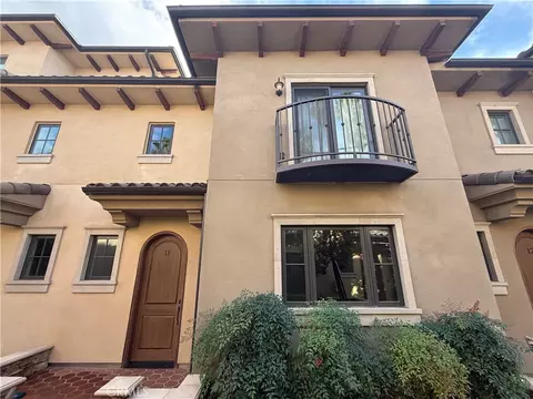 158 S Sierra Madre Blvd #11, Pasadena, CA 91107