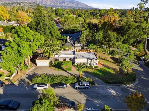 929 Descanso Dr, La Canada Flintridge, CA 91011