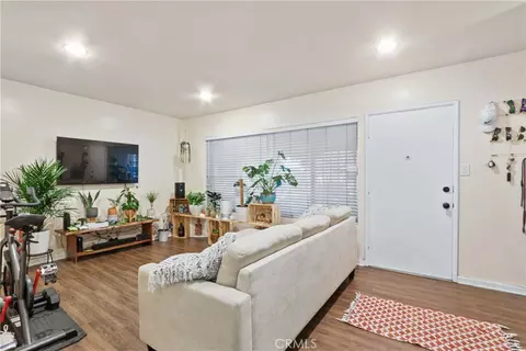 939 E Appleton St #25, Long Beach, CA 90802 photo 2