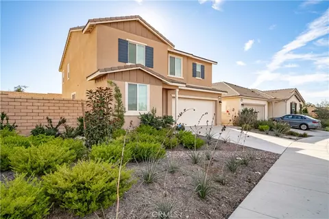 Exterior - 30295 Singer Ln, Menifee, CA 92584 photo 9 of 10