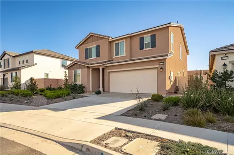 Exterior - 30295 Singer Ln, Menifee, CA 92584 photo 8 of 10