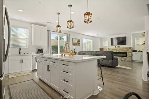 Kitchen - 30295 Singer Ln, Menifee, CA 92584 photo 2 of 3