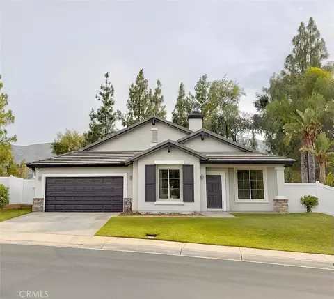 320 Exeter Way, Corona, CA 92882