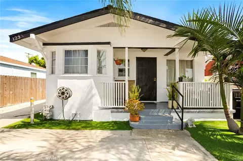 1235 E 75th St, Los Angeles, CA 90001