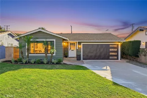 1124 E Maplewood Pl, Orange, CA 92866