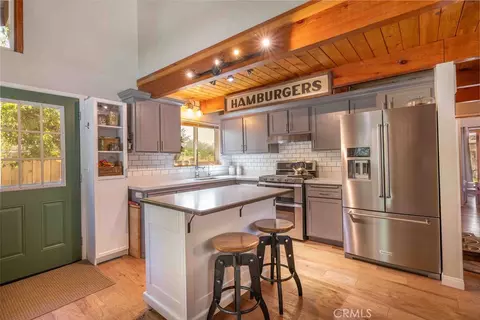 945 Tinker Bell Ave, Big Bear City, CA 92314