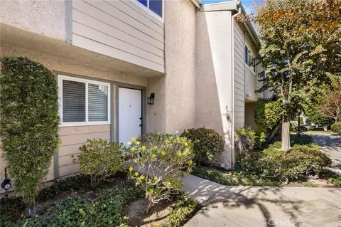 8347 Grenoble St #9, Sunland, CA 91040