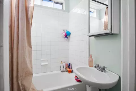 Bath - 3420 Comer Ave, Riverside, CA 92507 photo 1 of 1