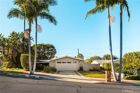 337 Vista Baya, Costa Mesa, CA 92627