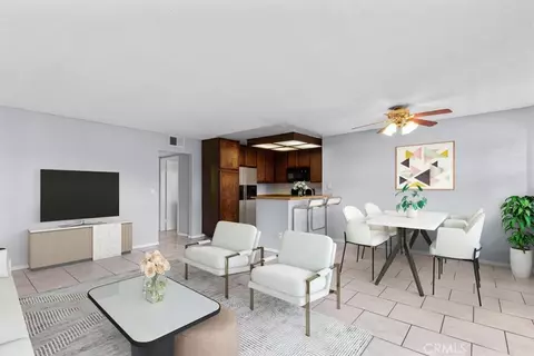 13100 Bromont Ave #15, Sylmar, CA 91342