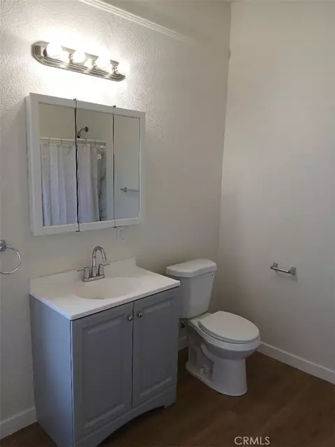 Bath - 2111 Orange St, Highland, CA 92346 photo 2 of 5