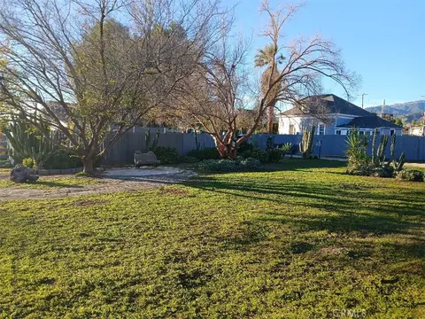 Exterior - 2111 Orange St, Highland, CA 92346 photo 6 of 12