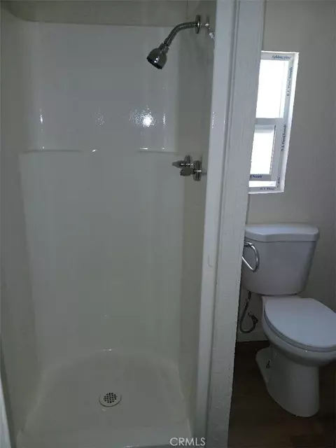 Bath - 2111 Orange St, Highland, CA 92346 photo 5 of 5
