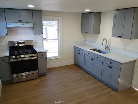 Kitchen - 2111 Orange St, Highland, CA 92346 photo 3 of 4
