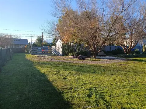 Exterior - 2111 Orange St, Highland, CA 92346 photo 7 of 12