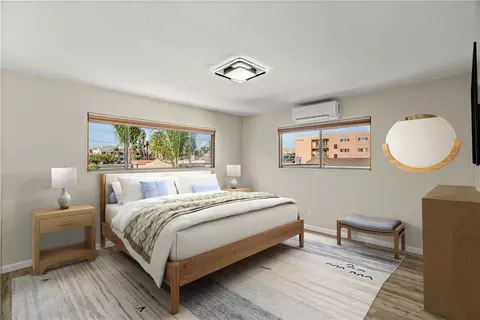 Bedroom - 401 W 5th St #3B, Long Beach, CA 90802 photo 2 of 4