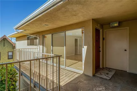 Exterior - 401 W 5th St #3B, Long Beach, CA 90802 photo 1 of 2