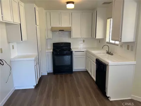 10643 Redwood, Hesperia, CA 92345