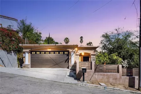 3822 Clayton Ave, Los Angeles, CA 90027