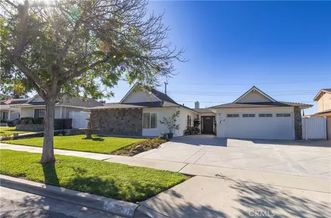 135 N Laurie Ann Ln, Anaheim, CA 92807