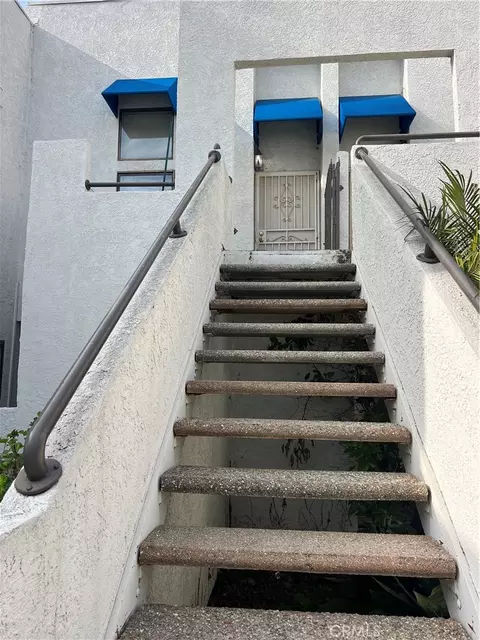 304 Park Shadow Ct, Baldwin Park, CA 91706