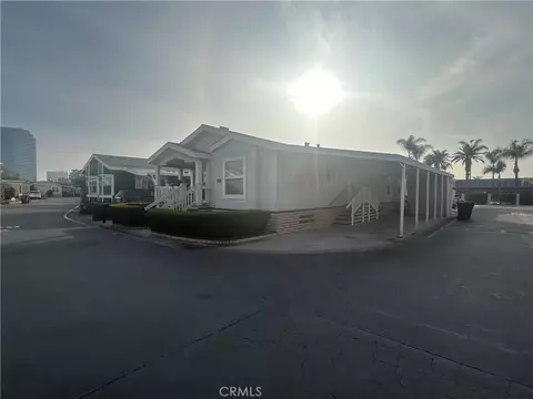 2300 Lewis Stree St, Anaheim, CA 92802