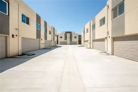1010 W 223rd St #3, Torrance, CA 90502