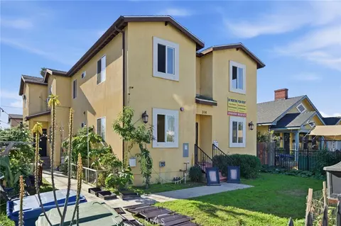 314 W 65th St, Los Angeles, CA 90003