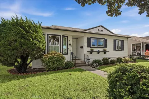 3742 Palo Verde Ave, Long Beach, CA 90808