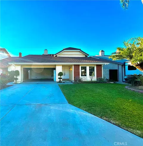 2562 E Lark Ellen, Anaheim, CA 92806