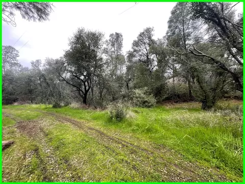 15572 Sharpe Dr, Clearlake, CA 95422