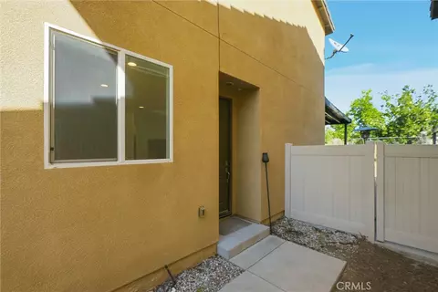 Exterior - 9660 Pine Orchard St, Pacoima, CA 91331 photo 4 of 7