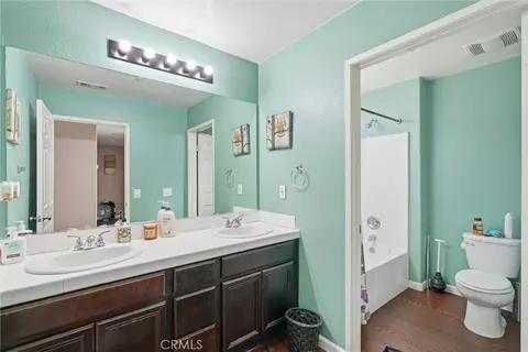 Entry Way - 9660 Pine Orchard St, Pacoima, CA 91331 photo 6 of 6