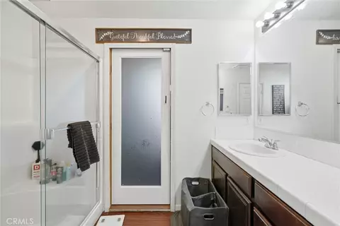 Bath - 9660 Pine Orchard St, Pacoima, CA 91331 photo 1 of 1