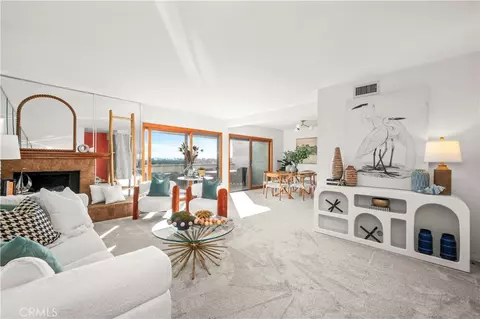 2503 E 21st St #205, Signal Hill, CA 90755