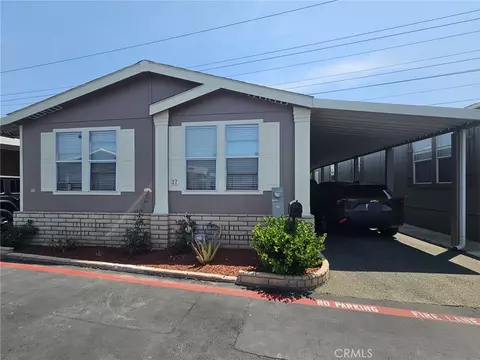 16600 Downey Ave #27, Paramount, CA 90723 photo 2