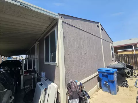 16600 Downey Ave #27, Paramount, CA 90723 photo 3