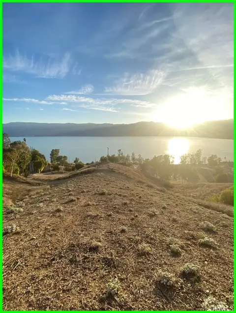 1 Barkschat Dr, Lake Elsinore, CA 92530