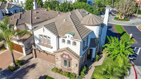 105 Kingfisher Ct, Long Beach, CA 90803